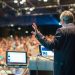 Masih Gugup Kalau Harus Bicara didepan Banyak Orang? Berikut 9 Tips and Tricks Public Speaking