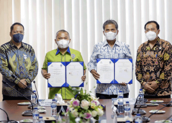 Perkuat Kerjasama, Rektor UMSU dan Dekan FISIP UMSU Tanda Tangan MoU dengan Ombudsman RI