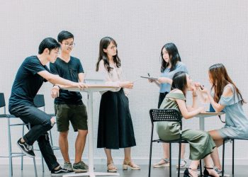 peran sosiologi dalam kehidupan masyarakat