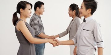 interaksi sosial akomodatif dan contohnya