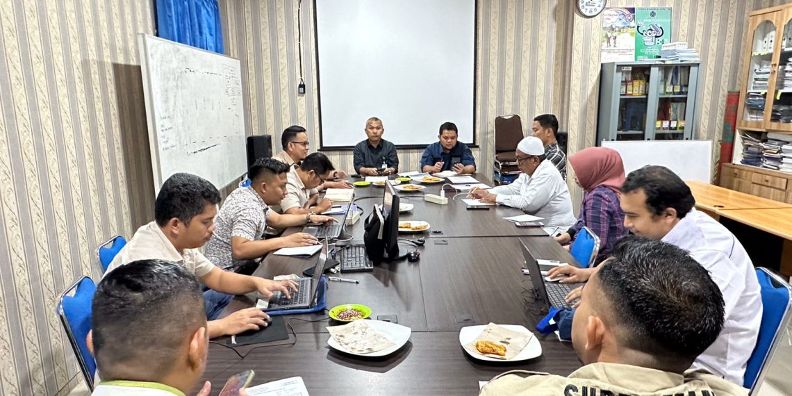 Dekanat FISIP UMSU bersama Pimpinan Program Studi, GPM, UPM, dan Ka. Lab di lingkungan FISIP UMSU hadir pada rapat rutin BINCANG SELASA di Lab SosPol FISIP UMSU