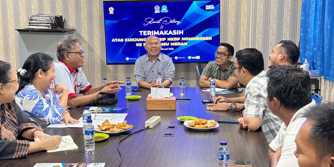 Kunjungan FISIP HKBP Nommensen ke FISIP UMSU