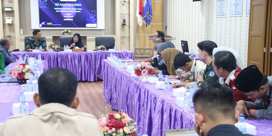 “Implementasi MoA, Dosen Tamu, dan Branchmarking Ormawa FUAD IAIN Langsa dengan FISIP UMSU”.