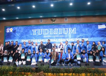 FISIP UMSU Gelar ‘Yudisium Para Juara’, Rektor Berikan Beasiswa S2