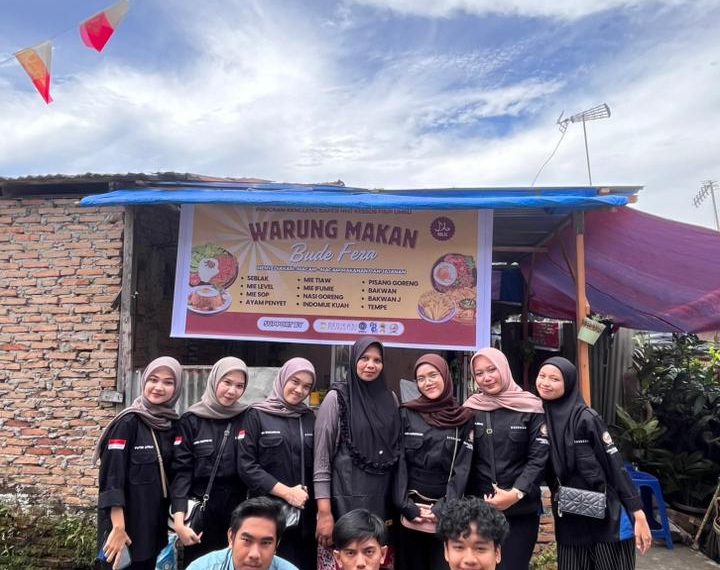 Mahasiswa Kessos FISIP UMSU Hidupkan Semangat Kemandirian UMKM Lewat Program “Kencleng Baper”