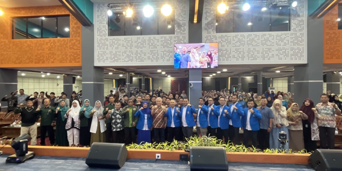 Yudisium FISIP UMSU 2025, Puluhan Mahasiswa Berprestasi Terima Penghargaan