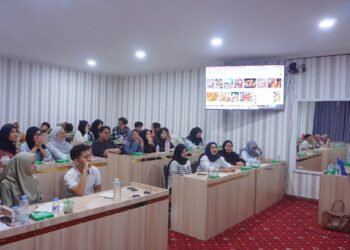 Mahasiswi Prancis Diskusi Budaya di Kelas Internasional FISIP UMSU