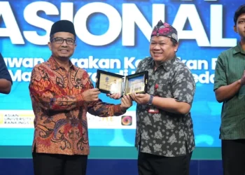 Rektor Apresiasi FISIP UMSU dan BPIP RI dalam Seminar Nasional Perkuat Gerakan Kebajikan Pancasila
