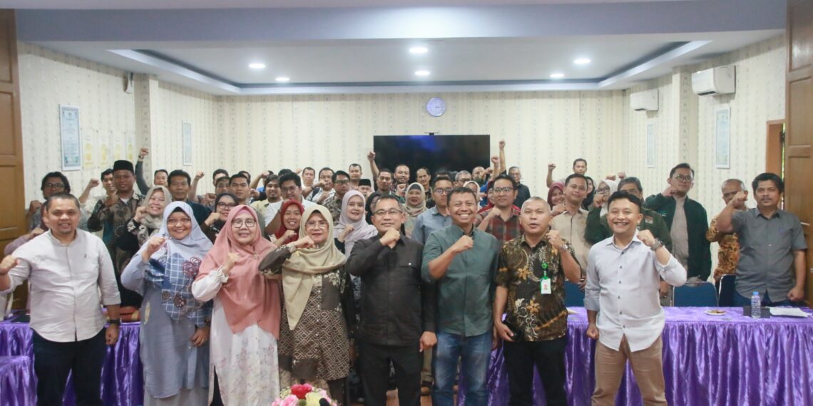 FISIP UMSU Gelar Rapat Persiapan Perkuliahan dan Penyerahan SK Mengajar T.A. 2026/2027